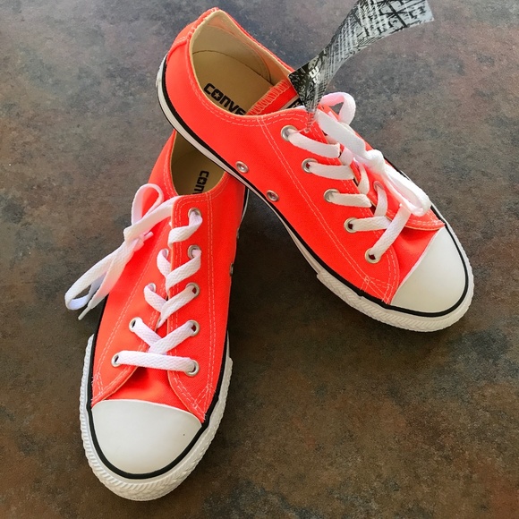 girls orange converse